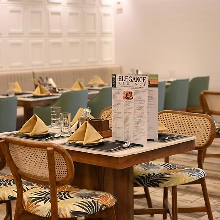 Hotel Elegance Regency Khanna  Esterno foto