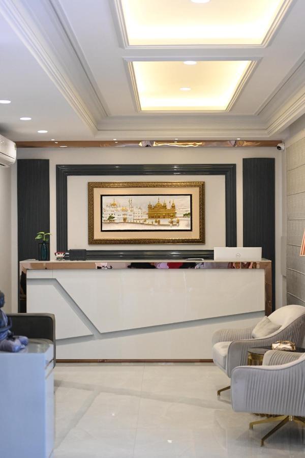 Hotel Elegance Regency Khanna  Esterno foto